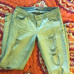 Light blue ripped jean